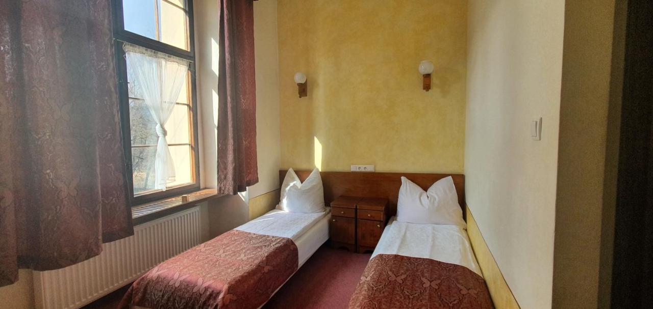 Zamek Miedzylesie Hotel Kamer foto
